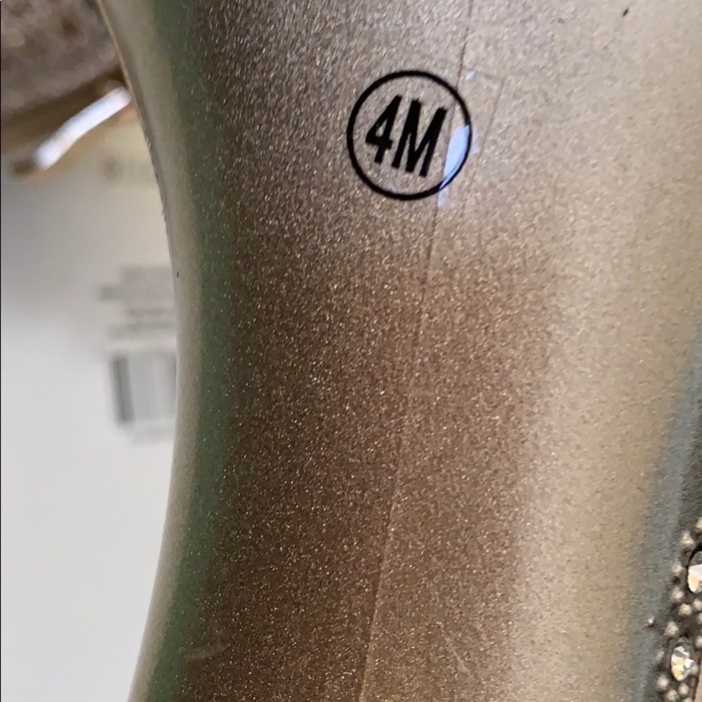 HighHeels - Picture 3 of 3